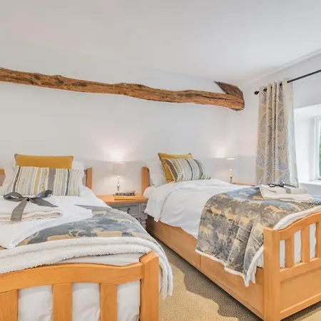 4 Bed In Broughton-in-furness Oc-sz183 펜션