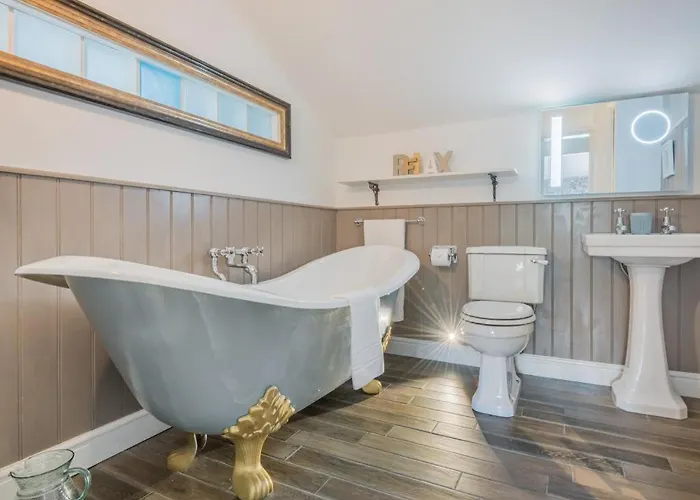 4 Bed In Broughton-in-furness Oc-sz183 *